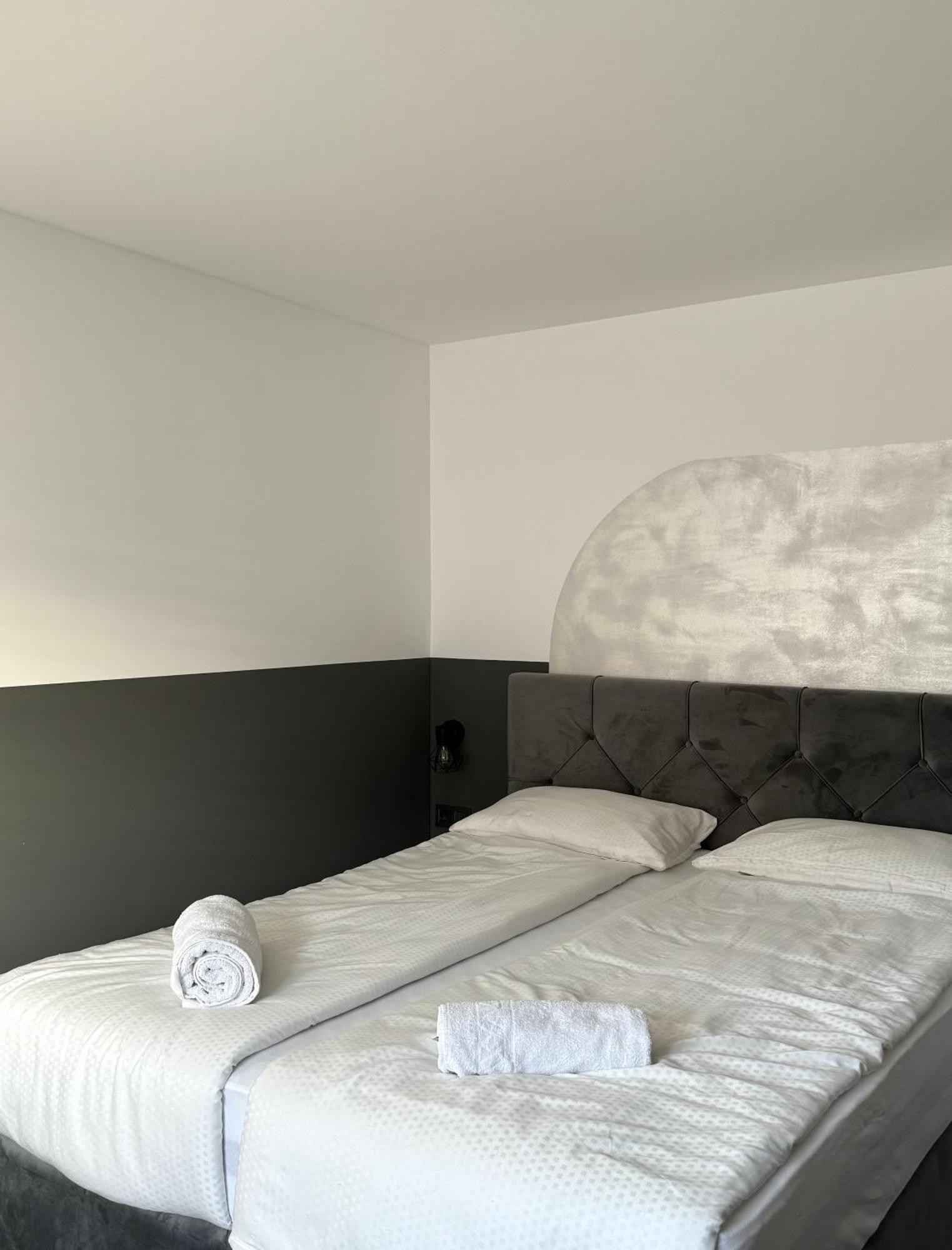 L&L Rooms Maribor Exterior photo